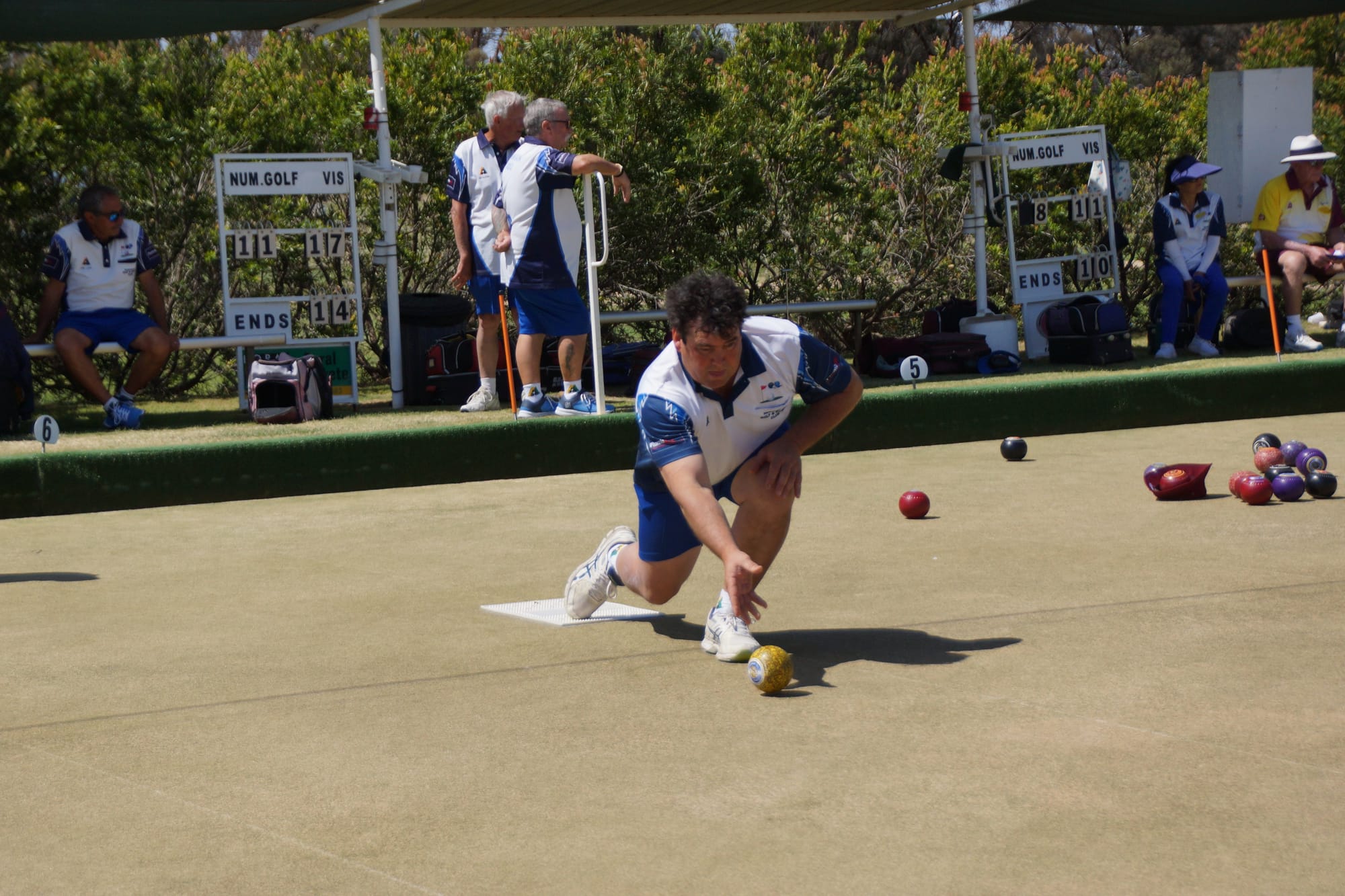 Narrowest of margins ... Rob Glover skipped his rink to a hard-fought draw in Golf’s one shot win over Barooga on Saturday.