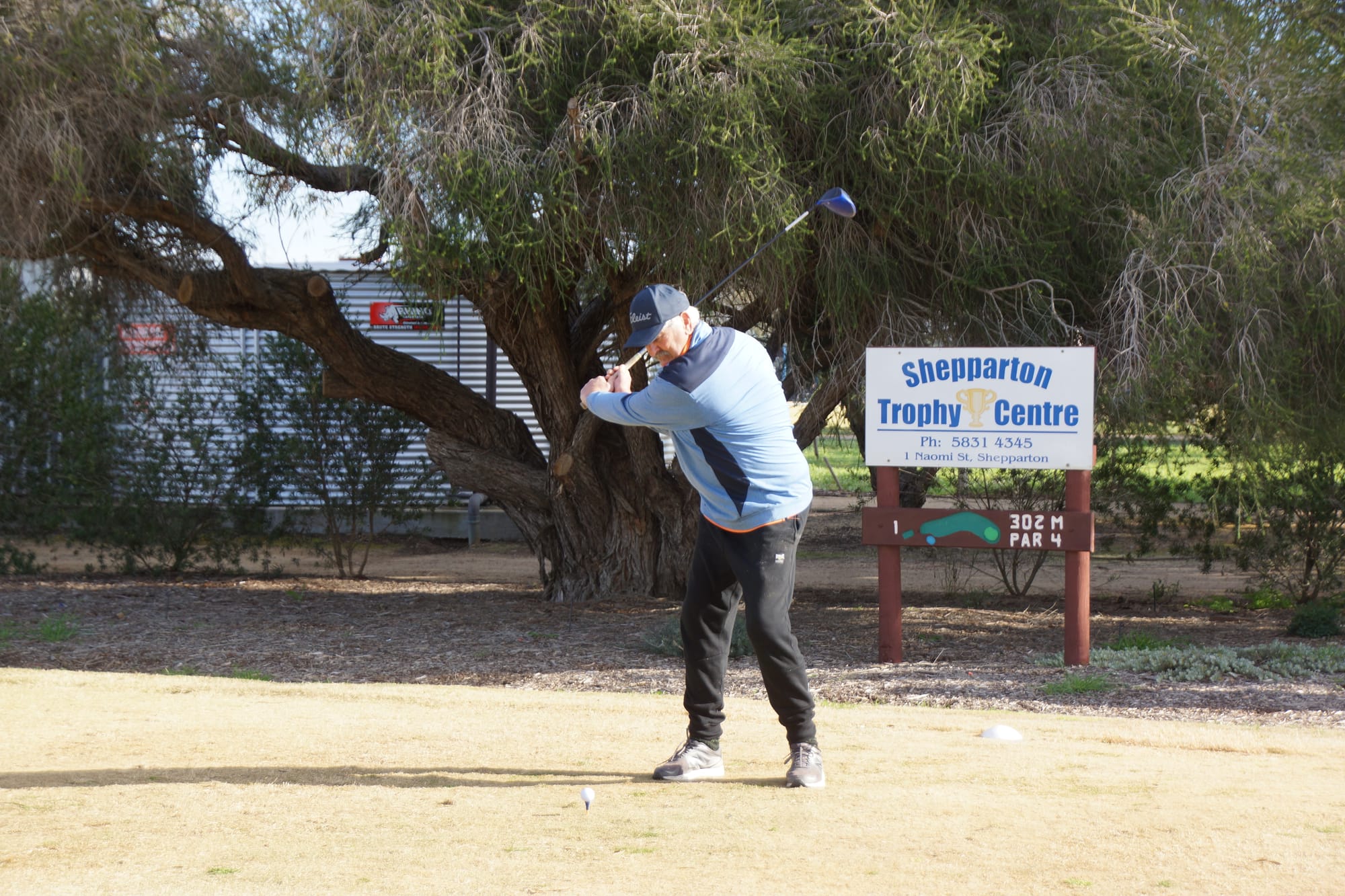 Crack ... Peter Cowan won B-grade with a score of 39 points on Saturday. 

