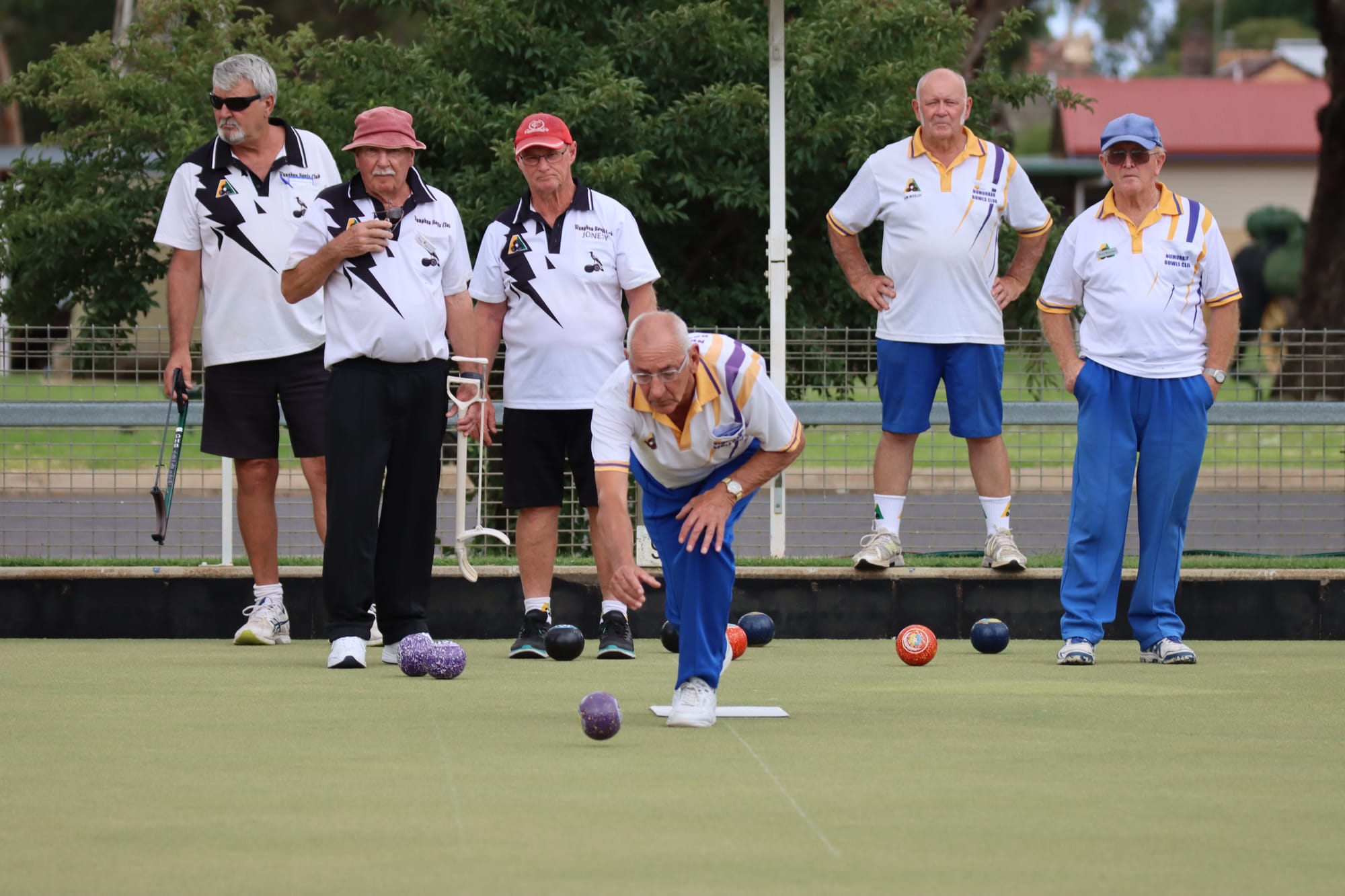All eyes on Noel ... It was a very tight contest on this rink, and Graeme King, Ray Hill, Alan Jones, Don Woolley and Terry Brennan keep a very close eye on Noel Newham’s shot.