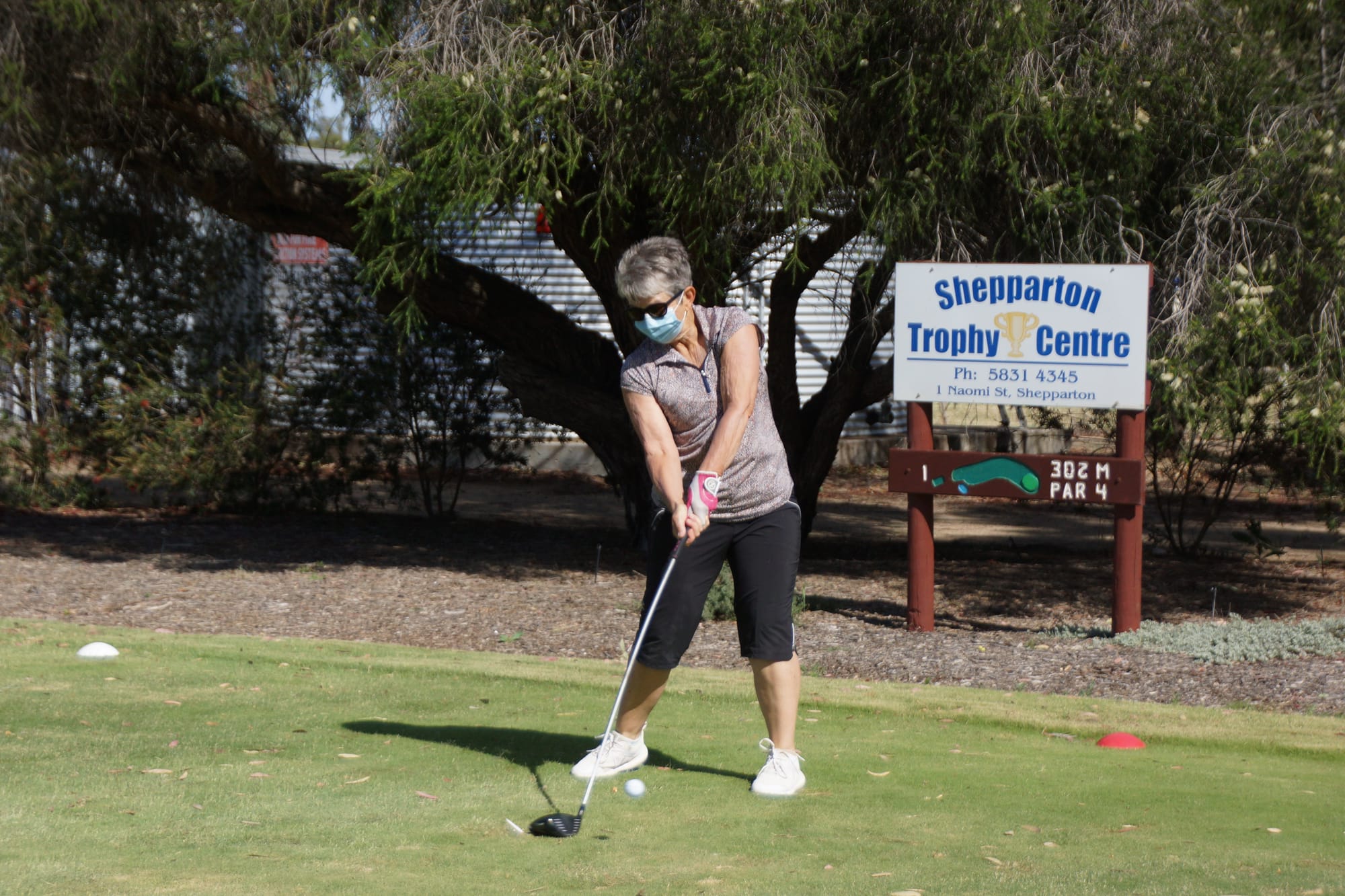 Warming to a win ... Julie Hannaford was in great form on the golf course on Saturday, weathering the heat well to win the day’s event.