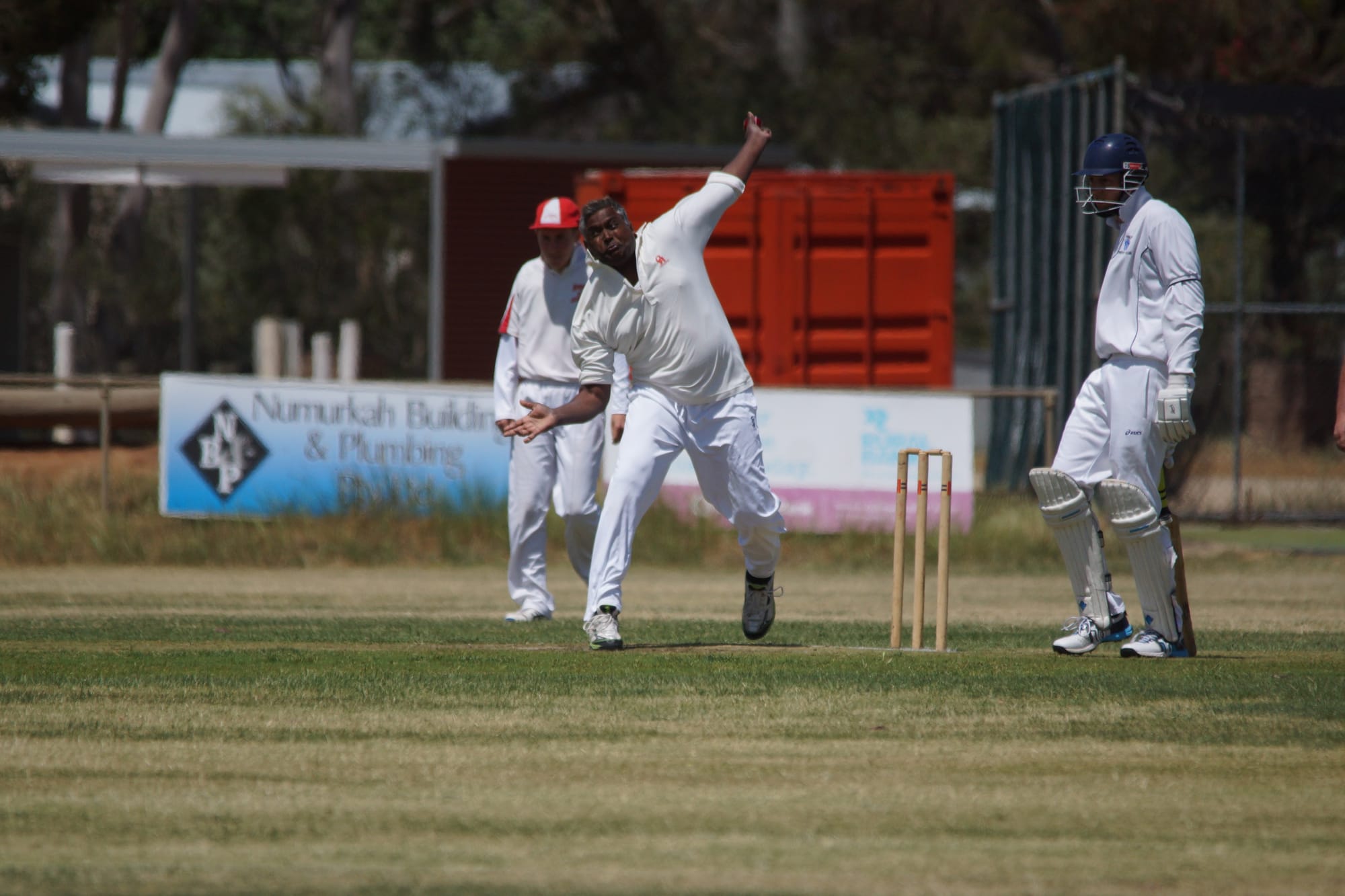 Overarm ... Ushantha Sooriarachchi in action for Katunga on Saturday.