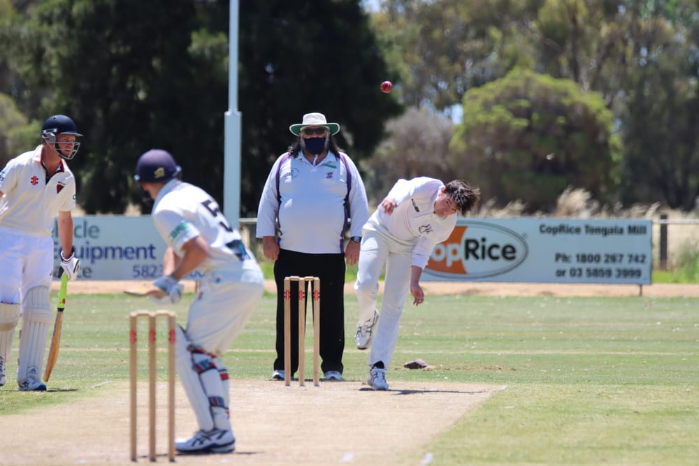 Eckard hat-trick not enough to stop Waaia post image